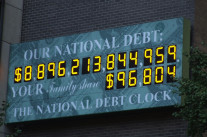 La dette américaine, pilier vacillant d’une finance mondiale aux abois